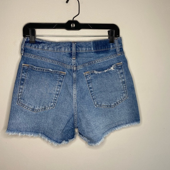 GAP Medium Wash Raw Hem Denim Cheeky Jean Shorts, size 4/27T - Picture 5 of 11